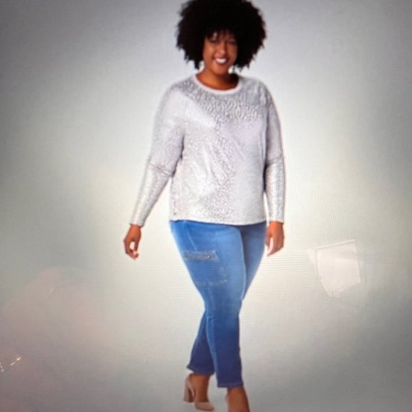 Zuda Foil Printed Baby Blue Pullover with Rose Gold Animal Detail XL - Picture 15 of 15